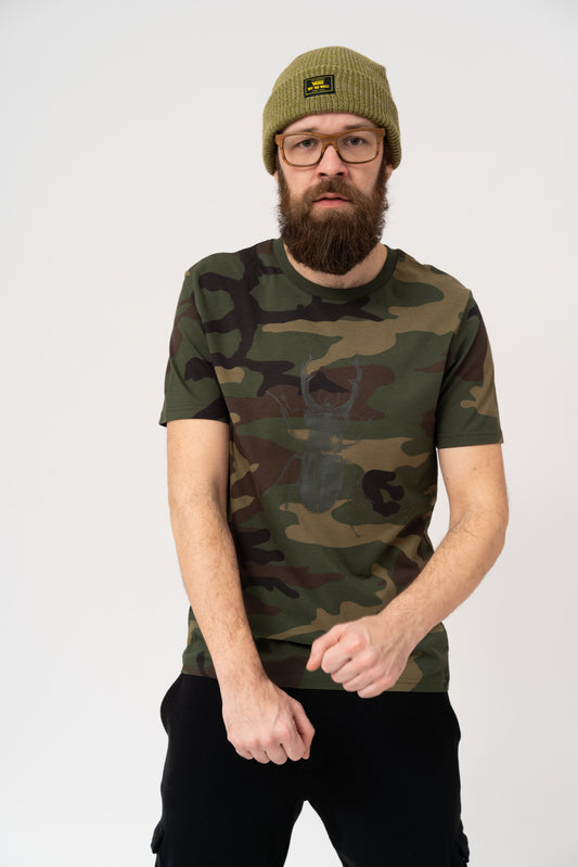 Herren T-Shirt aus Bio-Baumwolle - Camouflage-Muster mit verstecktem Skarabäus