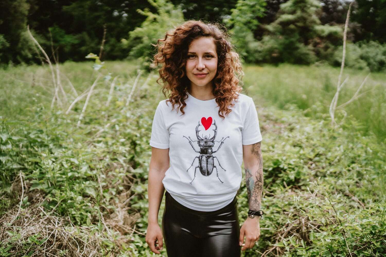Skarabäus mit rosa Plüschherz (180g Baumwolle), Unisex-Modell