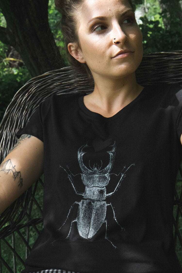 Glänzender silberner Skarabäus mit schwarzem Plüschherz, Damen Modell, 120g Baumwolle