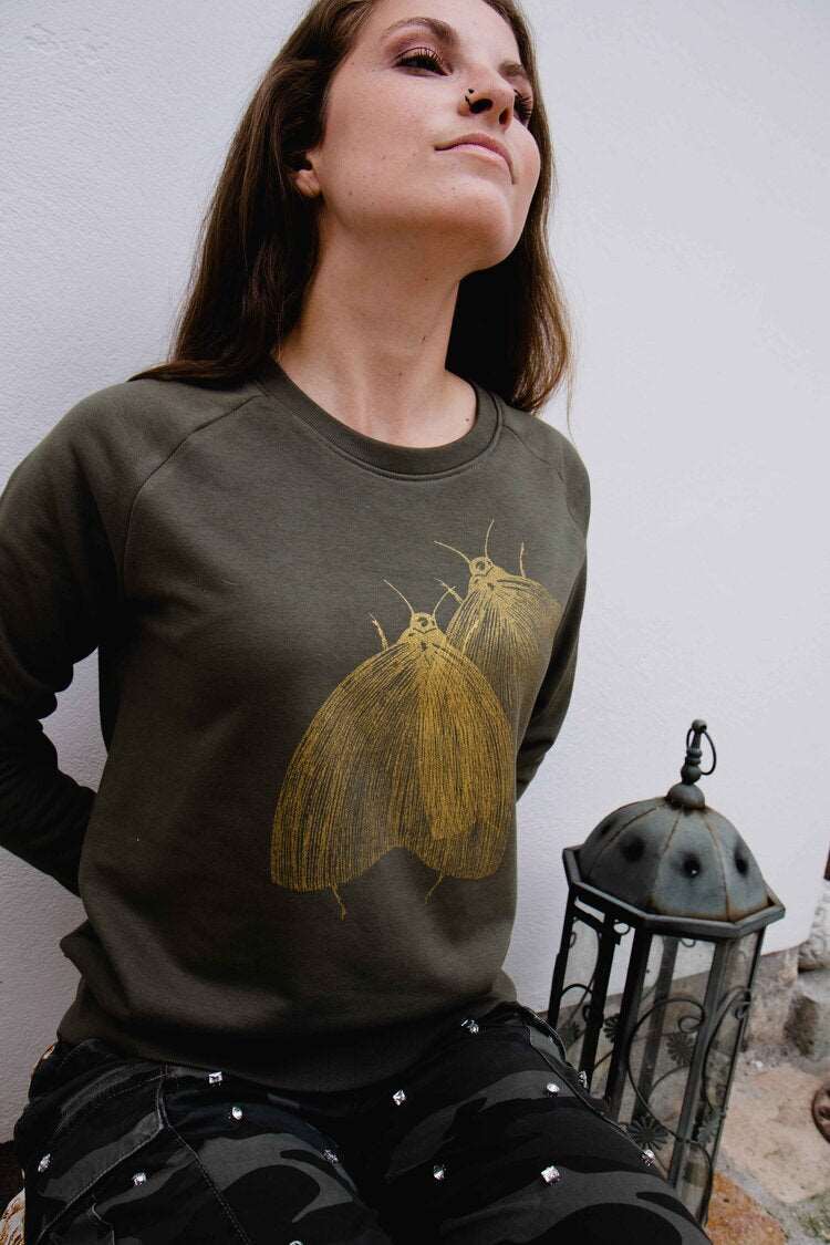 Olivgrüner Pullover, Motte in goldener Farbe, 180g Bio-Baumwolle