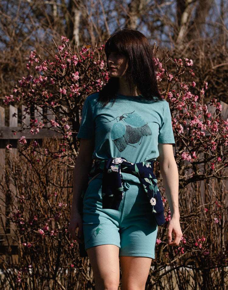Mint T-Shirt und ausgestellter Schmetterling / Unisex/ Vintage-Baumwolle-Look