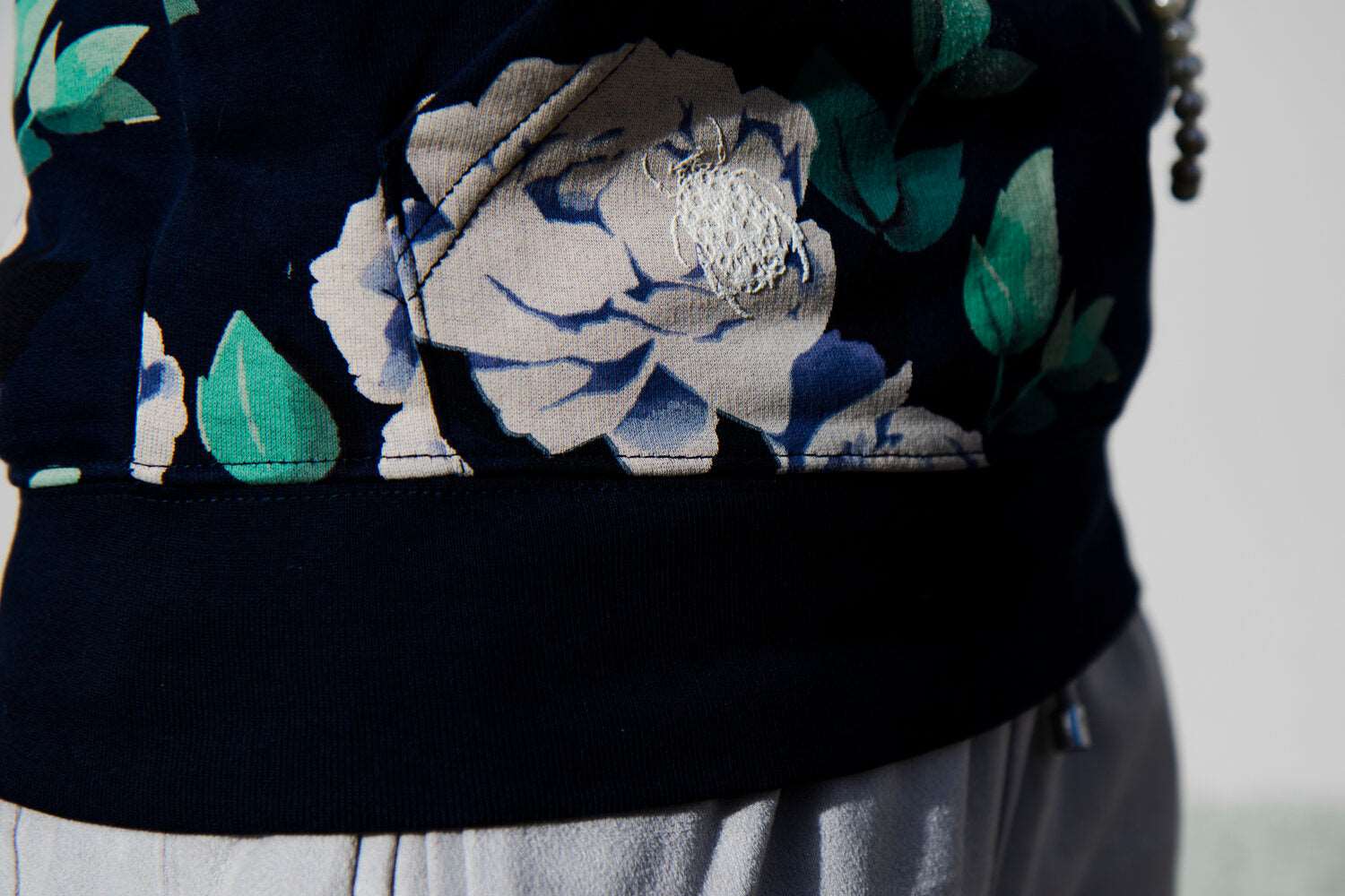 BLUMEN UND INSEKTEN, Kapuzenpullover, 300g Bio-Baumwolle