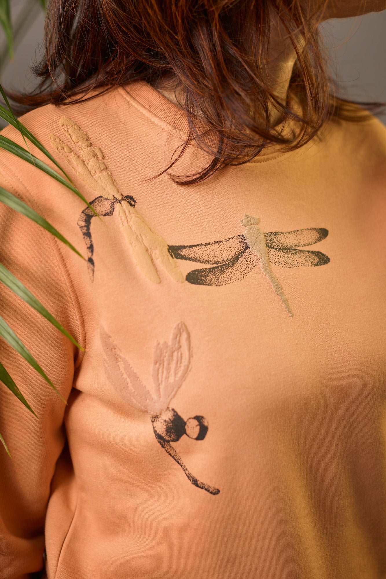 Aprikosen-Pullover mit 3D-Handdruck (Bio-Baumwolle)