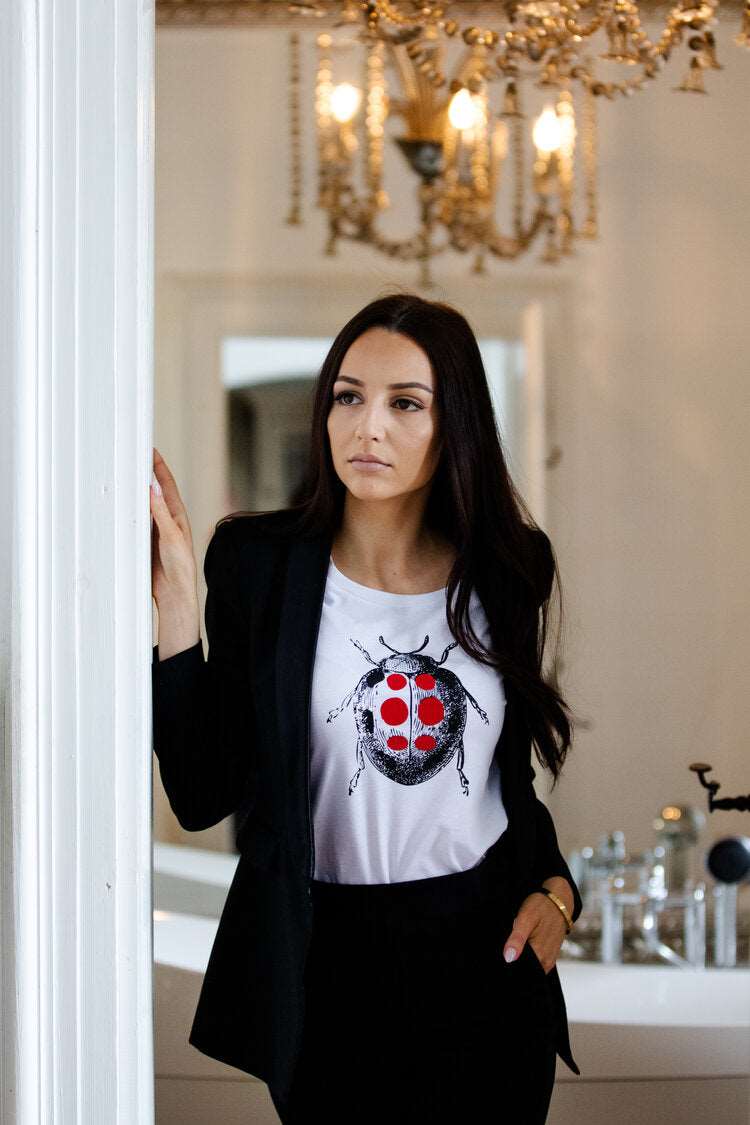 Marienkäfer – Damen oder Unisex-Modell, Kurzarm/ 100% Bio-Baumwolle