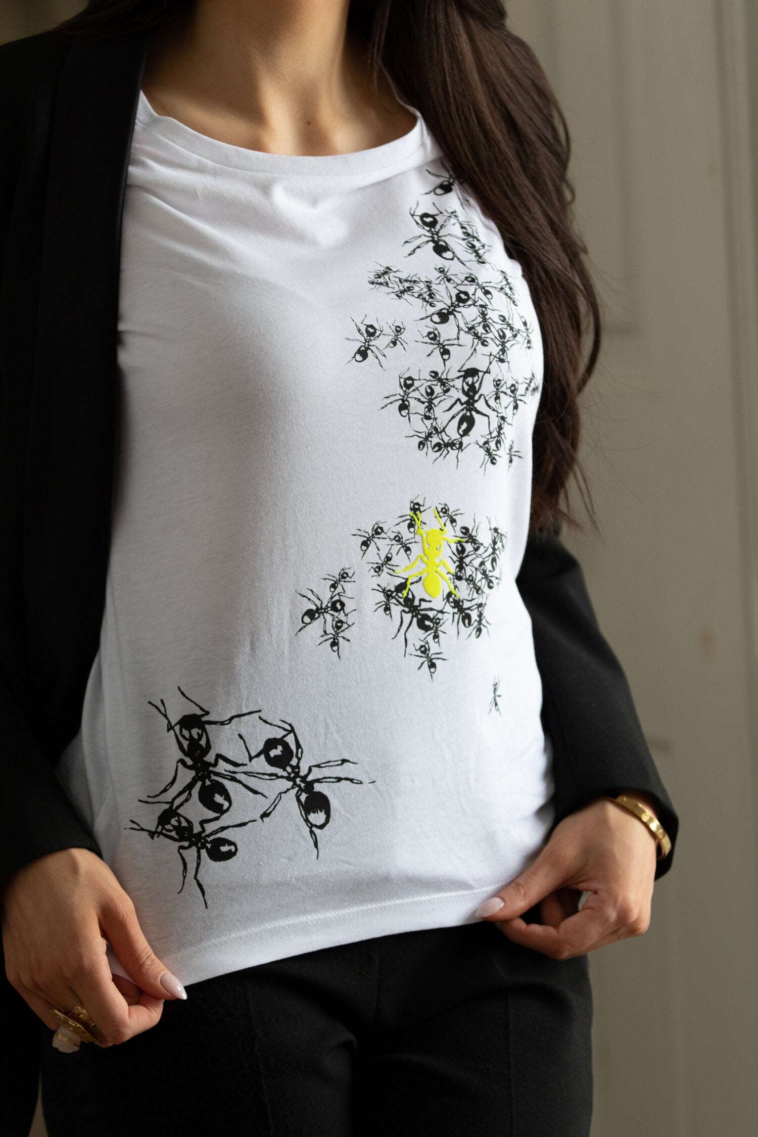 Die Ameisen sind da! Sie kamen zu kurzärmeligen Damen-T-Shirt aus 100% BioBaumwolle
