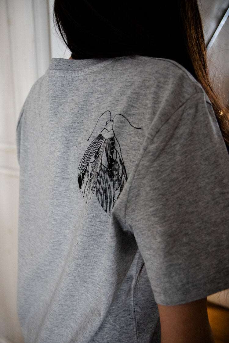 Oversize T-Shirt mit großem Schmetterling vorne und kleinem auf der Schulter/ 100% BioBaumwolle
