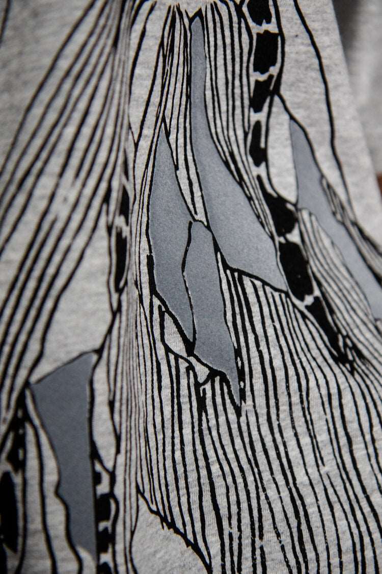 Oversize T-Shirt mit großem Schmetterling vorne und kleinem auf der Schulter/ 100% BioBaumwolle