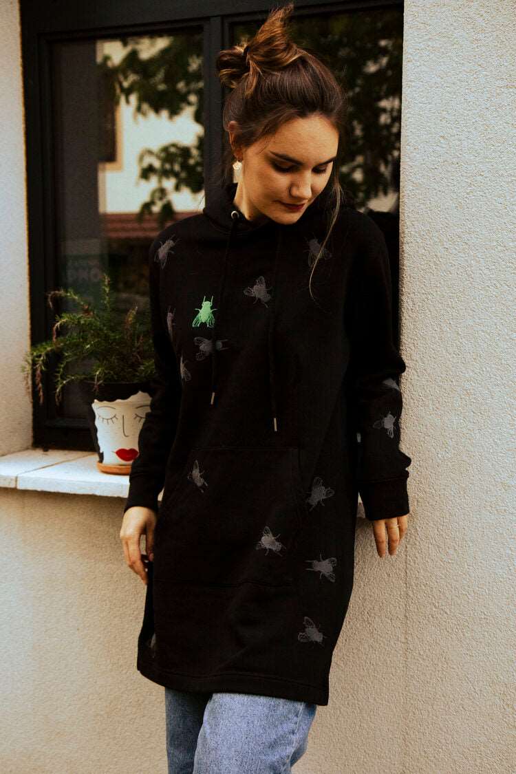 Hoodie-Kleid in Schwarz + Grau, Grün und zwei rosa Fliegen + 3D-Print / 350g Bio-Baumwolle
